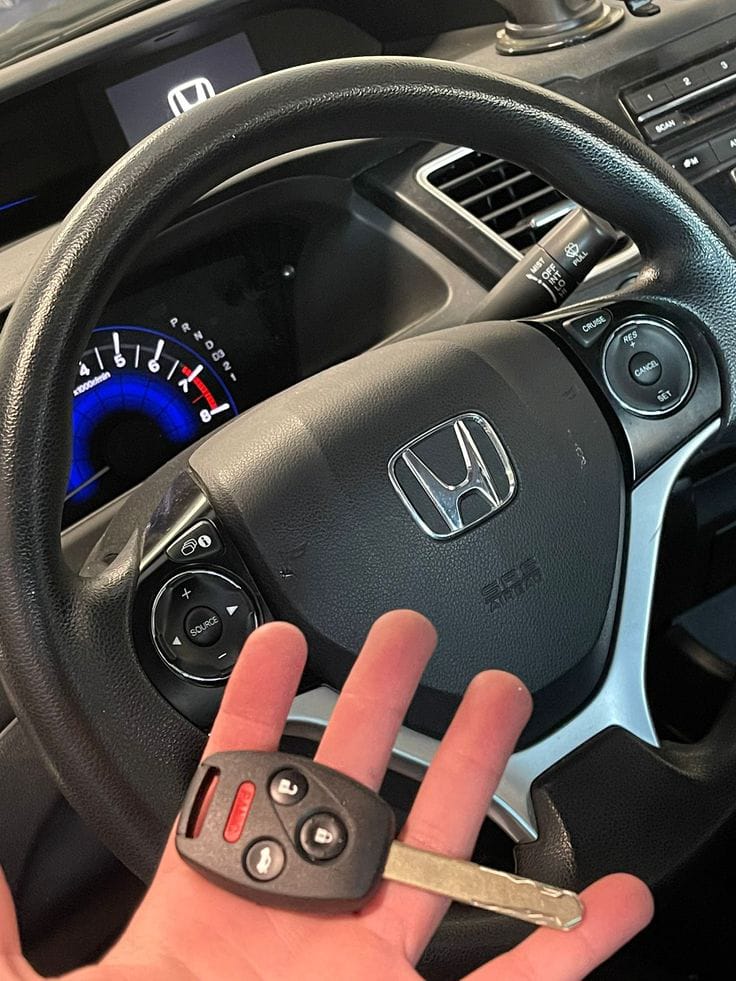 Chave codificada de Honda feita pelo Chaveiro Mateus 24horas